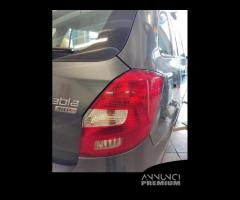 Fanale posteriore destro SKODA FABIA del 2009