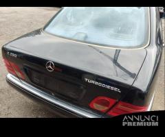 Portellone nudo MERCEDES-BENZ CLASSE E del 1997