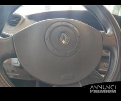 Ricambi RENAULT MEGANE SCENIC 1461cc DCI del 2005 - 11