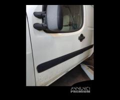 Porta anteriore sx nuda FIAT DOBLO del 2007