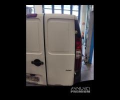 Porta posteriore dx FIAT DOBLO del 2007