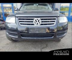 Paraurti anteriore VOLKSWAGEN TOUAREG del 2003