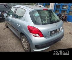 Ricambi PEUGEOT 207 1397cc benzina del 2010