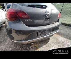 Paraurti posteriore OPEL ASTRA J del 2013