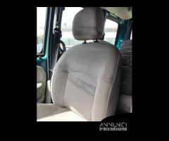 Sedile anteriore dx RENAULT KANGOO del 2003