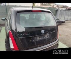 Portellone nudo LANCIA MUSA del 2011