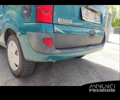 Paraurti posteriore RENAULT KANGOO del 2003