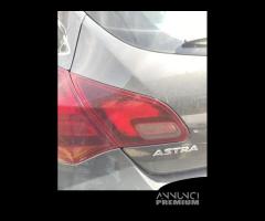 Fanale post. sx int. OPEL ASTRA J del 2013