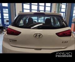 Portellone nudo HYUNDAI I20 del 2017