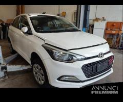 Ricambi HYUNDAI I20 1248cc benzina del 2017