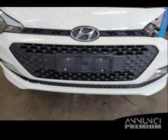 Ricambi HYUNDAI I20 1248cc benzina del 2017