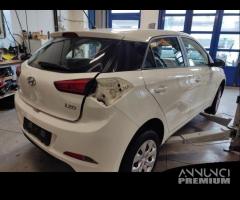 Ricambi HYUNDAI I20 1248cc benzina del 2017 - 11