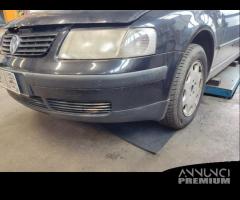 Paraurti anteriore VOLKSWAGEN PASSAT del 1999