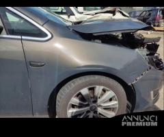 Parafango destro OPEL ASTRA J del 2013