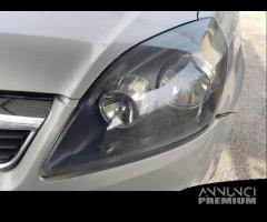 Proiettore sinistro OPEL ZAFIRA del 2007