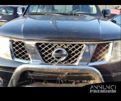 Griglia anteriore NISSAN NAVARA del 2008