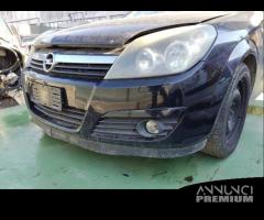 Paraurti anteriore OPEL ASTRA H del 2005