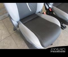 Sedile anteriore dx LANCIA YPSILON del 2012