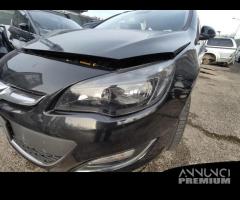 Proiettore sinistro OPEL ASTRA del 2015