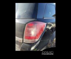 Fanale posteriore destro OPEL ASTRA H del 2005