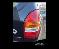 Fanale posteriore destro OPEL ZAFIRA del 2002