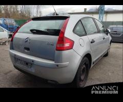 Ricambi CITROEN C4 1400cc benzina del 2006 - 10