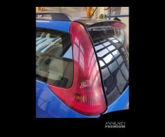 Fanale posteriore sinistro PEUGEOT 206 del 2004