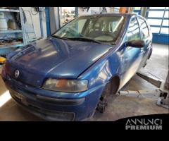 Ricambi FIAT PUNTO 2 1242cc 8V del 2001