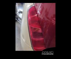 Fanale posteriore sx LANCIA YPSILON 2006