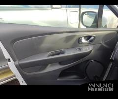 Pannello porta ant sx RENAULT CLIO del 2016