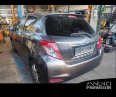 Ricambi TOYOTA YARIS 1329cc benzina del 2012