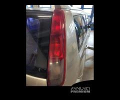 Fanale posteriore destro NISSAN X-TRAIL del 2005