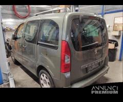 Ricambi PEUGEOT PARTNER 1561cc HDI del 2011