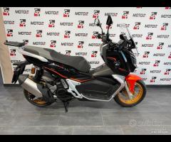 Scooter Qj motor Atr 125 cerchi a raggi aziendale