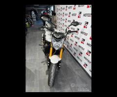 Yamaha Fz8 800 bianca tua da 130,00 al mese