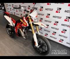 Moto Suzuki Valenti Motard n01 50 pronta consegna