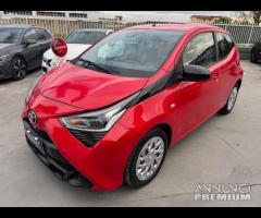 Toyota Aygo 1.0 VVT-i 72 CV 5 porte x-play