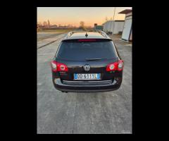 Volkswagen Passat 2.0 TDI 170CV DPF Var. DSG High. - 9