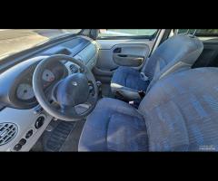 Renault Kangoo 4x4 1.9 DCI - 8