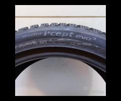 2 GOMME 245 40 18 HANKOOK A36781