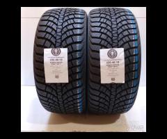 2 GOMME 235 40 18 KUMHO A36779