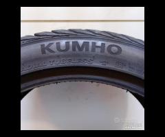 2 GOMME 235 40 18 KUMHO A36779