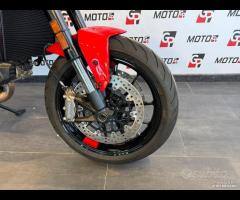 Ducati Monster 937 Red in pronta consegna