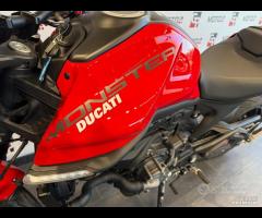 Ducati Monster 937 Red in pronta consegna - 10