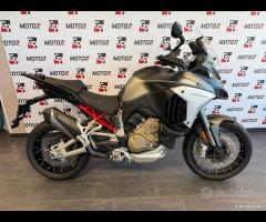 Ducati Multistrada V4 S cerchi a raggi