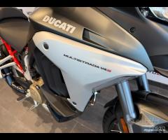 Ducati Multistrada V4 S cerchi a raggi