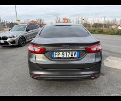 Ford Mondeo Hybrid 2.0 187cv eCVT 4 porte Vignale - 15