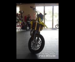 Suzuki Valenti Motard S01 50