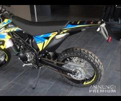 Suzuki Valenti Motard S01 50 - 8