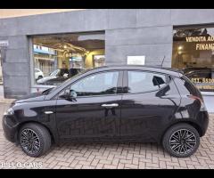 Lancia Ypsilon 1.0 firefly Hybrid Gold Plus